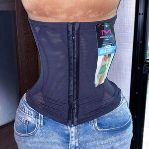 MAIDENFORM Black Waist Trainer Shapewear Ultra Sculpts Size Large